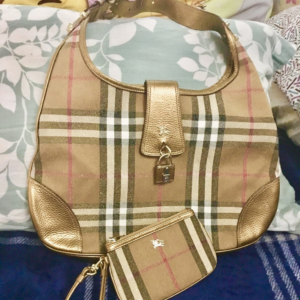 Aurhentic Burberry Bag And matching wallet